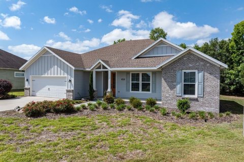 Casa en venta en Alachua, Florida, 4 dormitorios, 210.8 m2 № 1854656 - foto 1