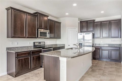 House in MAGNOLIA PARK in Riverview, Florida 4 bedrooms, 265.61 sq.m. № 2318536 - photo 17