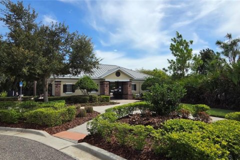 House in MAGNOLIA PARK in Riverview, Florida 4 bedrooms, 265.61 sq.m. № 2318536 - photo 11