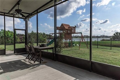 House in MAGNOLIA PARK in Riverview, Florida 4 bedrooms, 265.61 sq.m. № 2318536 - photo 3