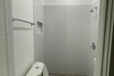 Condo in Coral Gables, Florida  № 1804300 - photo 13