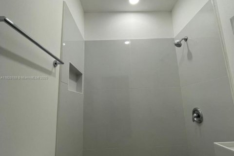 Condo in Coral Gables, Florida  № 1804300 - photo 12