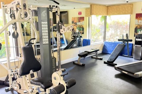 Condo in Plantation, Florida, 2 bedrooms  № 1952668 - photo 20