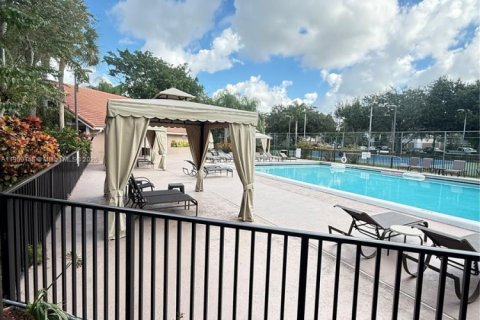 Condo in Plantation, Florida, 2 bedrooms  № 1952668 - photo 18