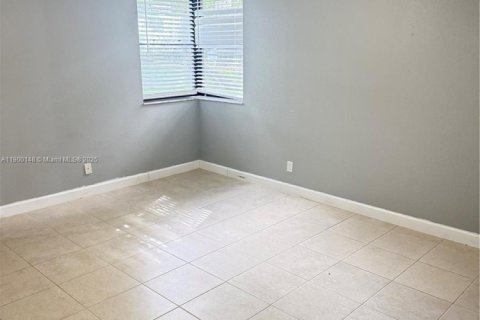 Condo in Plantation, Florida, 2 bedrooms  № 1952668 - photo 14