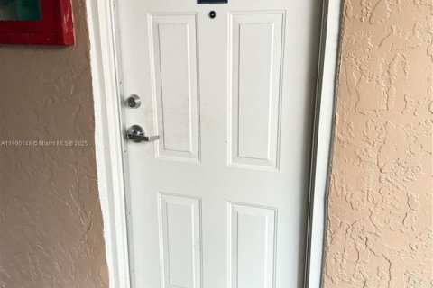 Condo in Plantation, Florida, 2 bedrooms  № 1952668 - photo 3