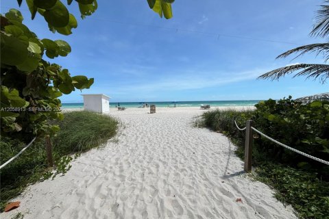 Copropriété à louer à North Miami Beach, Floride: 1 chambre, 71.72 m2 № 2168790 - photo 28