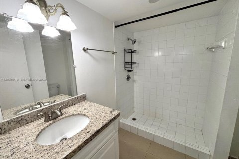 Copropriété à louer à North Miami Beach, Floride: 1 chambre, 71.72 m2 № 2168790 - photo 17