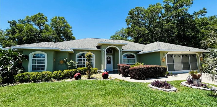 Villa ou maison à Ocala, Floride 3 chambres, 193.52 m2 № 2092755