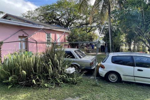 House in North Miami Beach, Florida 2 bedrooms, 115.94 sq.m. № 1985663 - photo 4