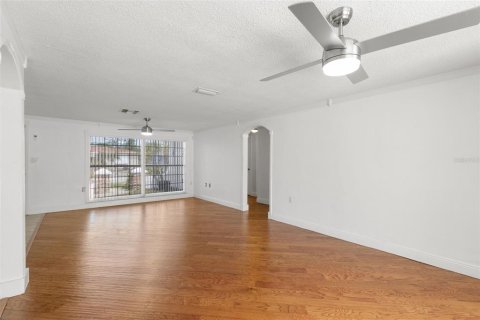 Casa en alquiler en Port Richey, Florida, 3 dormitorios, 136.38 m2 № 1908412 - foto 8