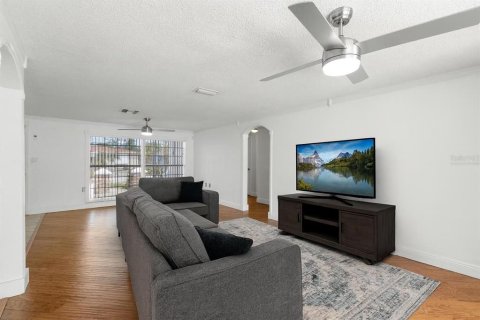 Casa en alquiler en Port Richey, Florida, 3 dormitorios, 136.38 m2 № 1908412 - foto 7