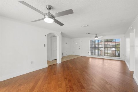 Casa en alquiler en Port Richey, Florida, 3 dormitorios, 136.38 m2 № 1908412 - foto 6