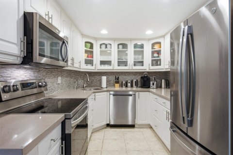 Copropriété à vendre à Wilton Manors, Floride: 2 chambres, 109.62 m2 № 2249995 - photo 8