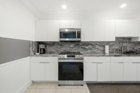 Copropriété à vendre à Wilton Manors, Floride: 2 chambres, 109.62 m2 № 2249995 - photo 26