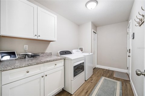 Casa en venta en Orange City, Florida, 3 dormitorios, 111.2 m2 № 2223386 - foto 9