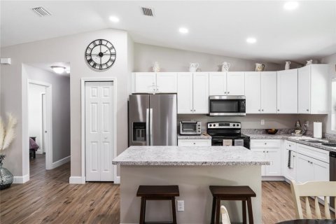 Casa en venta en Orange City, Florida, 3 dormitorios, 111.2 m2 № 2223386 - foto 5