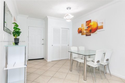 Copropriété à louer à Hollywood, Floride: 1 chambre, 69.21 m2 № 2039744 - photo 7