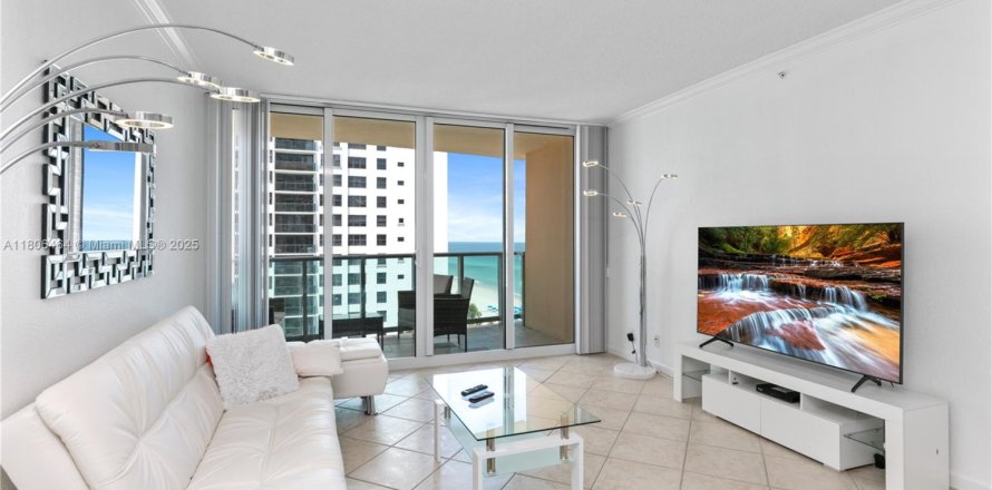 Condo à Hollywood, Floride, 1 chambre  № 2039744