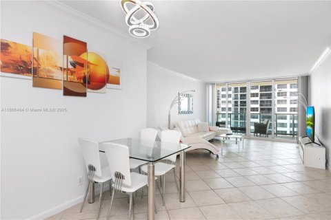 Copropriété à louer à Hollywood, Floride: 1 chambre, 69.21 m2 № 2039744 - photo 6