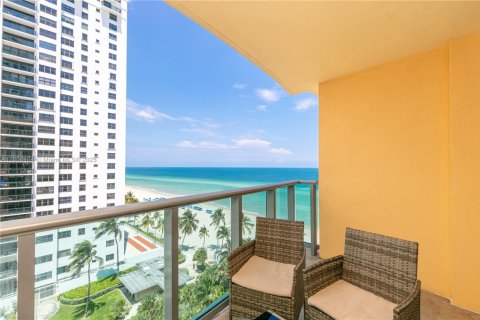 Copropriété à louer à Hollywood, Floride: 1 chambre, 69.21 m2 № 2039744 - photo 15