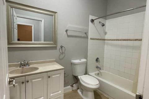 Touwnhouse à louer à Okeechobee, Floride: 3 chambres, 157.93 m2 № 2271374 - photo 8