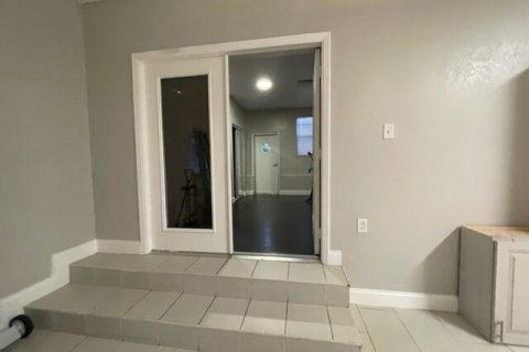Touwnhouse à louer à Okeechobee, Floride: 3 chambres, 157.93 m2 № 2271374 - photo 10