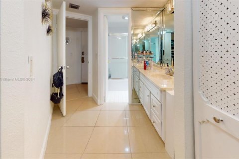 Copropriété à vendre à Aventura, Floride: 2 chambres, 100.61 m2 № 1239785 - photo 29