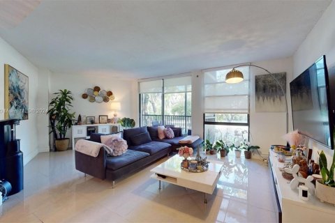 Copropriété à vendre à Aventura, Floride: 2 chambres, 100.61 m2 № 1239785 - photo 3