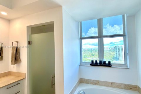 Condo in Aventura, Florida, 3 bedrooms  № 2015465 - photo 26