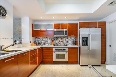 Condo in Aventura, Florida, 3 bedrooms  № 2015465 - photo 14