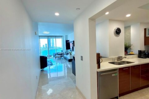 Condo in Aventura, Florida, 3 bedrooms  № 2015465 - photo 13