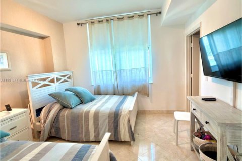 Condo in Aventura, Florida, 3 bedrooms  № 2015465 - photo 29