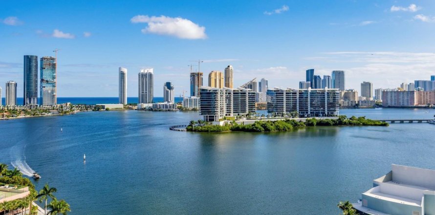 Condo in Aventura, Florida, 3 bedrooms  № 2015465