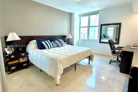 Condo in Aventura, Florida, 3 bedrooms  № 2015465 - photo 20