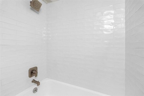 Condominio en venta en Saint Pete Beach, Florida, 1 dormitorio, 43.66 m2 № 2148846 - foto 25