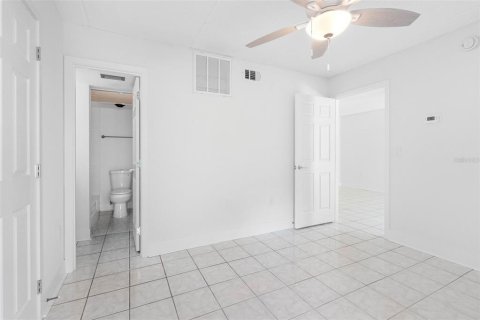 Condominio en venta en Saint Pete Beach, Florida, 1 dormitorio, 43.66 m2 № 2148846 - foto 20