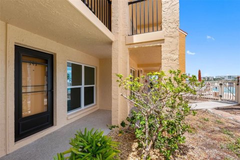 Condominio en venta en Saint Pete Beach, Florida, 1 dormitorio, 43.66 m2 № 2148846 - foto 3