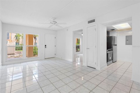 Condominio en venta en Saint Pete Beach, Florida, 1 dormitorio, 43.66 m2 № 2148846 - foto 9