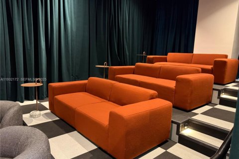 Condo in Miami, Florida, 2 bedrooms  № 2052801 - photo 28