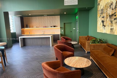 Condo in Miami, Florida, 2 bedrooms  № 2052801 - photo 15