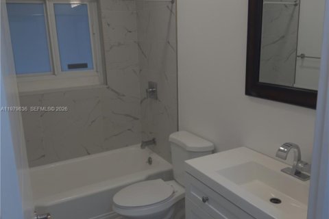 Villa ou maison à louer à Hollywood, Floride: 3 chambres, 135.54 m2 № 2046335 - photo 30