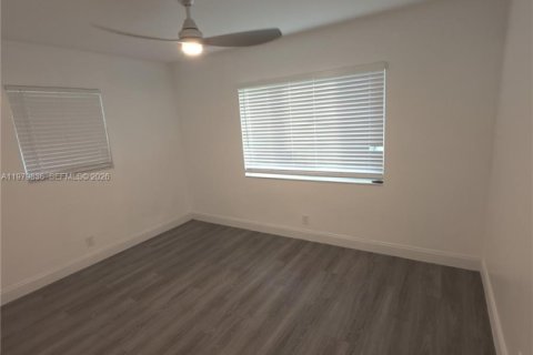 Villa ou maison à louer à Hollywood, Floride: 3 chambres, 135.54 m2 № 2046335 - photo 29