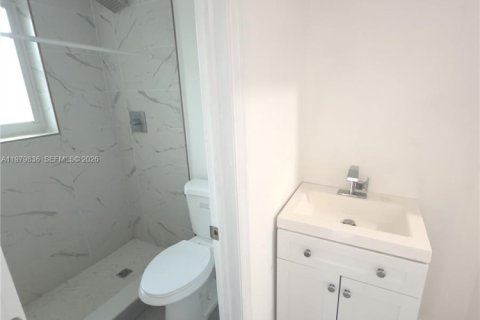 Villa ou maison à louer à Hollywood, Floride: 3 chambres, 135.54 m2 № 2046335 - photo 22