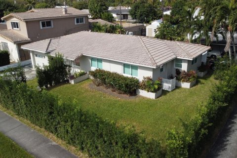 Villa ou maison à Hollywood, Floride 3 chambres, 135.54 m2 № 2046335