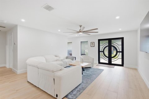 Villa ou maison à vendre à Fort Lauderdale, Floride: 4 chambres, 248.42 m2 № 2387930 - photo 10