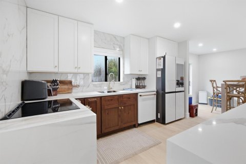 Villa ou maison à vendre à Fort Lauderdale, Floride: 4 chambres, 248.42 m2 № 2387930 - photo 15