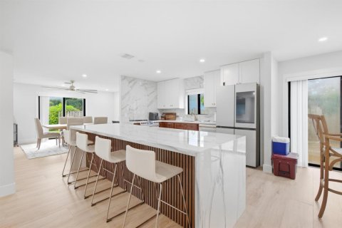 Villa ou maison à vendre à Fort Lauderdale, Floride: 4 chambres, 248.42 m2 № 2387930 - photo 12