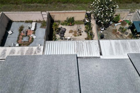 Condo in New Port Richey, Florida, 2 bedrooms  № 2223087 - photo 19