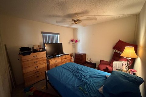 Condo in New Port Richey, Florida, 2 bedrooms  № 2223087 - photo 10